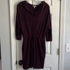 Hooded dress with pockets